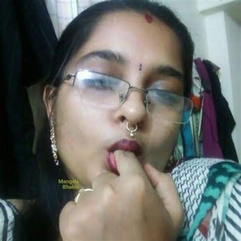 Free Bhabhi Fingering Pussy Porn Videos